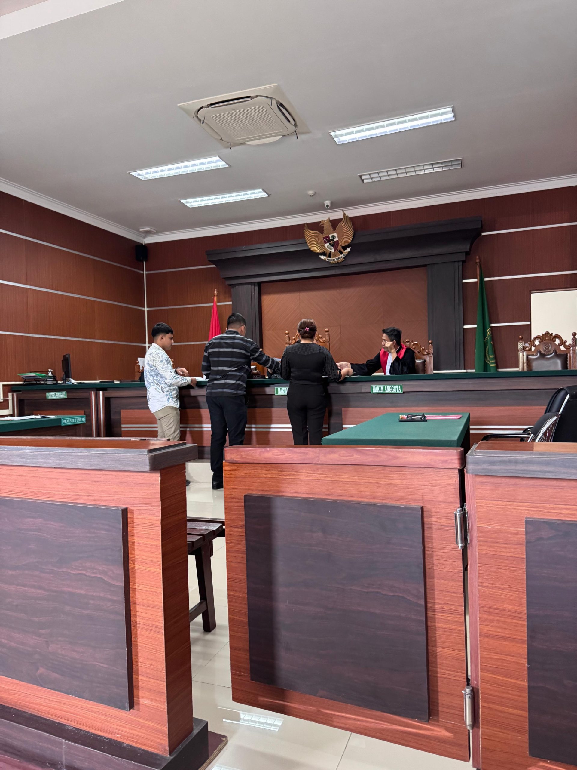 Pemeriksaan Gugatan di depan majelis hakim PHI